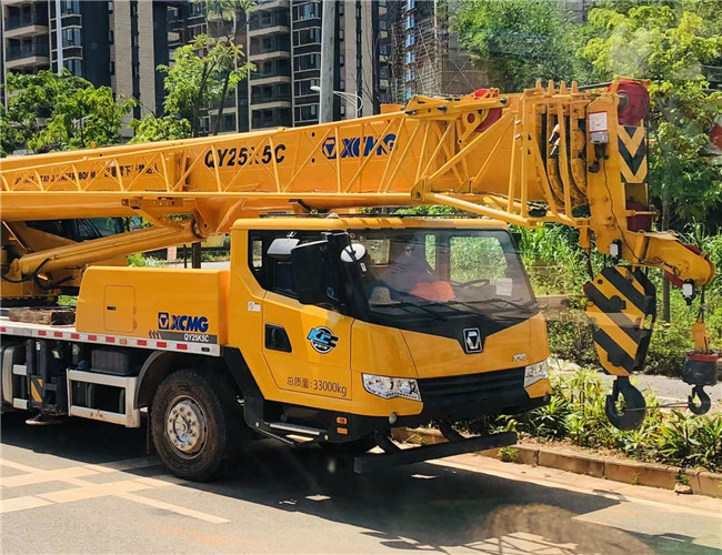 信阳市大件设备吊装租赁吊车