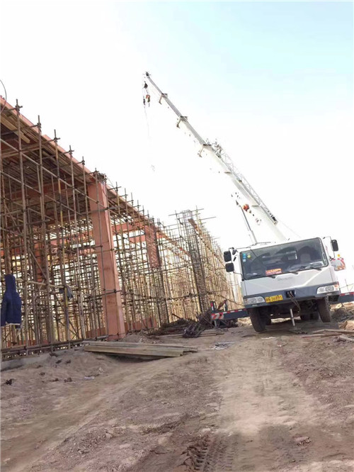 信阳市吊车作业的安全注意事项有哪些？