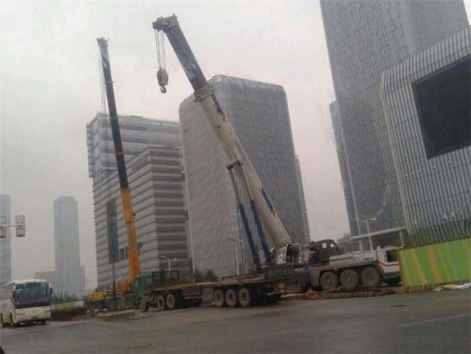 信阳市25吨吊车能吊多重设备？